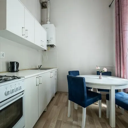 Klimatyczne Traugutta 11 Apartment *