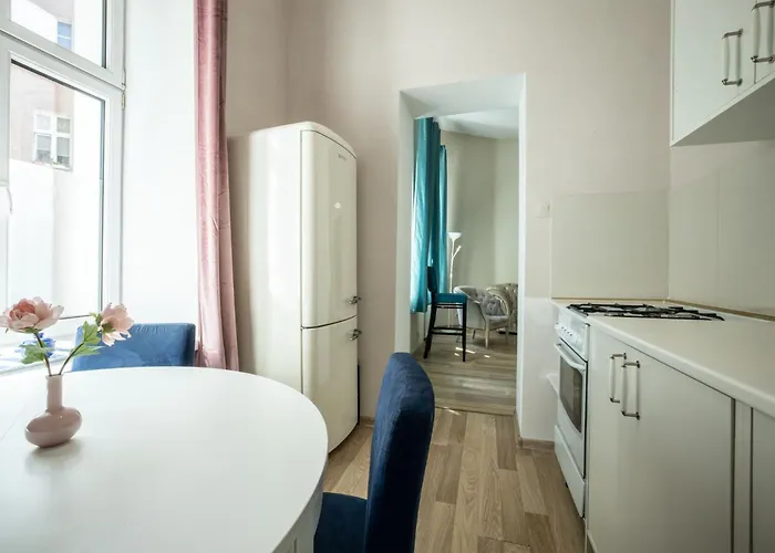 Klimatyczne Traugutta 11 *